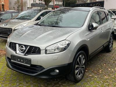 Silber Gebraucht 2012 Nissan Qashqai +2 Tekna SUV | 7.990 € (Fairer Preis)