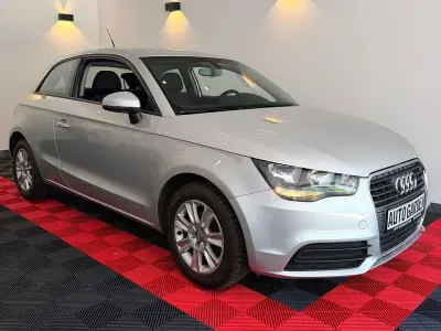 Gebraucht Audi A1 Attraction 86 PS (63 kW) 2012 Silber Kleinwagen