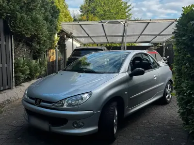 Gebraucht Peugeot 206 CC 109 PS (80 kW) 2005 Silber Cabrio