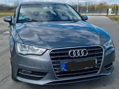Gebraucht Audi A3 Attraction 110 PS (80 kW) 2015 Grau Limousine