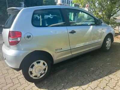 Używany VW Fox 60 KM (44 kW) 2011 Szary Hatchback