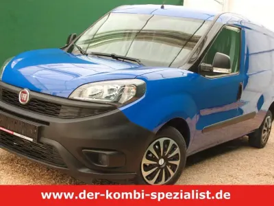 Gebraucht Fiat Doblò 95 PS (69 kW) 2021 Uni blau Van / Kleinbus