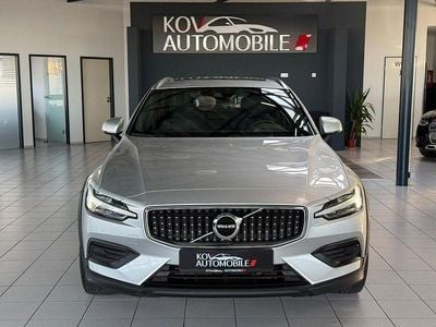 Gebraucht Volvo V60 CC Basis 190 PS (139 kW) 2019 Silber Kombi