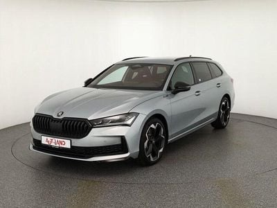 Neu Skoda Superb SportLine 204 PS (150 kW) 2025 Silber Kombi