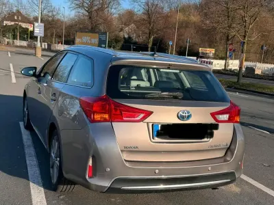 Gebraucht Toyota Auris Hybrid 99 PS (72 kW) 2014 Beige Kombi