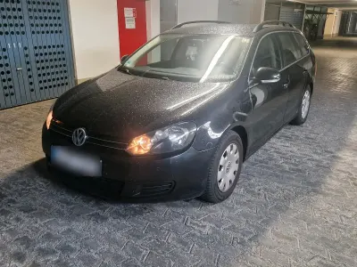 Gebraucht VW Golf VI 105 PS (77 kW) 2011 Schwarz Kleinwagen