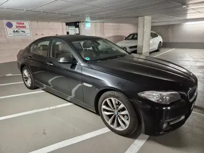Gebraucht BMW 518 Shadowline 150 PS (110 kW) 2015 Schwarz Limousine