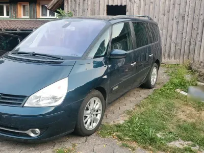 Gebraucht Renault Grand Espace 150 PS (110 kW) 2009 Grün Van / Kleinbus