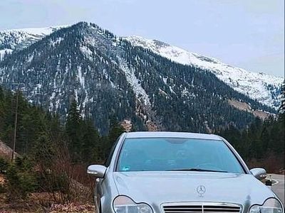 Gebraucht Mercedes C200 Avantgarde 163 PS (119 kW) 2001 Silber Limousine