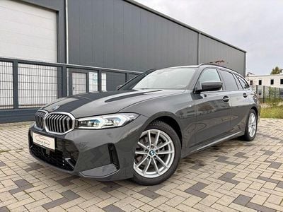 Grau Gebraucht 2024 BMW 320 M Sport Kombi | 37.850 € (Guter Preis)