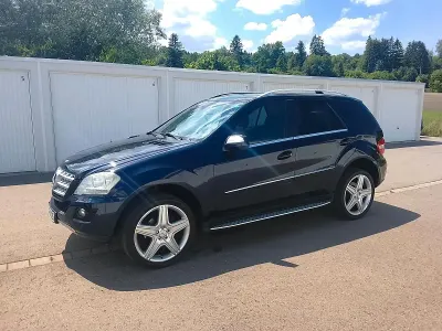 Gebraucht Mercedes ML320 AMG 224 PS (164 kW) 2008 Blau SUV