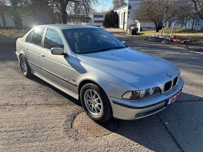 Second-hand BMW 520 150 CP (110 kW) 1999 Argintiu Berlinǎ