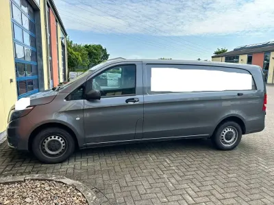 Gebraucht Mercedes Vito 163 PS (119 kW) 2023 Grau Van