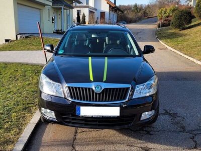 gebraucht Skoda Octavia OctaviaCombi 2.0 TDI DPF 4x4 Elegance