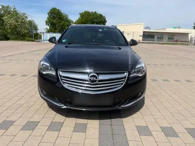 Gebraucht Opel Insignia Business 140 PS (102 kW) 2013 Schwarz Kombi