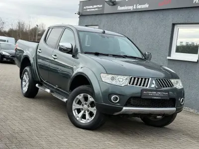 Begagnad Mitsubishi L200 Intense 178 HK (130 kW) 2011 Grön Pickup