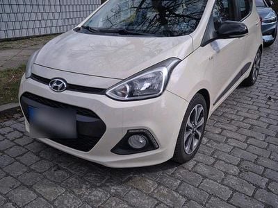 Gebraucht Hyundai i10 87 PS (63 kW) 2015 Andere farben Kleinwagen
