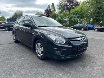Second-hand Hyundai i30 Classic 109 CP (80 kW) 2011 Negru Break
