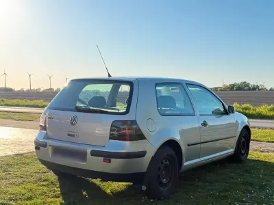 Brugt VW Golf IV 75 HK (55 kW) 2000 Sølv Hatchback