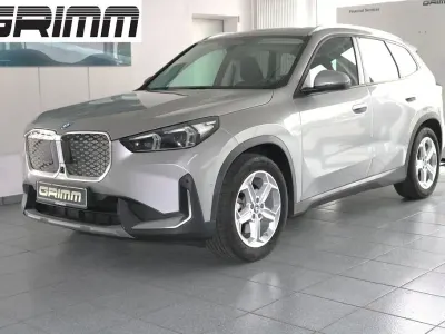 Gebraucht BMW iX1 Performance 230 kW (313 PS) 2024 Spacesilber metallic SUV