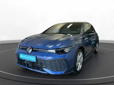 Gebraucht VW Golf VIII GTE 272 PS (200 kW) 2025 Anemonenblau Limousine