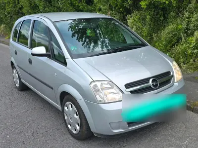 Gebraucht Opel Meriva 105 PS (77 kW) 2004 Silber Van / Kleinbus
