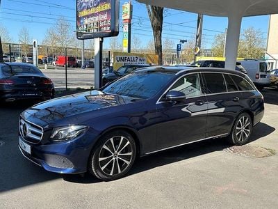 Usata Mercedes E300 245 CV (180 kW) 2018 Blu Berlina