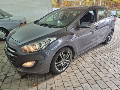 Gebraucht Hyundai i30 Trend 136 PS (100 kW) 2016 Grau Kombi