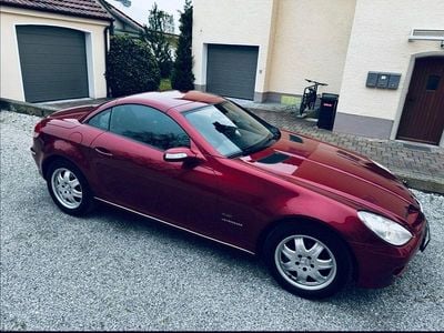 Second-hand Mercedes SLK200 163 CP (119 kW) 2004 Roșu Cabrio
