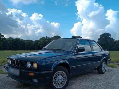 Second-hand BMW 316 100 CP (73 kW) 1990 Albastru Coupe