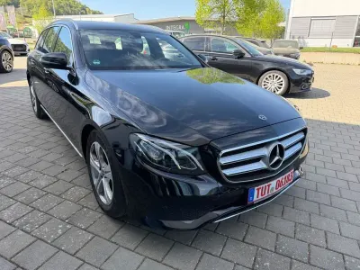 Second-hand Mercedes E220 Avantgarde 194 CP (142 kW) 2017 Negru Berlinǎ