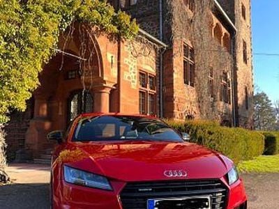 Gebraucht Audi TT Ambiente 230 PS (169 kW) 2016 Rot Coupé