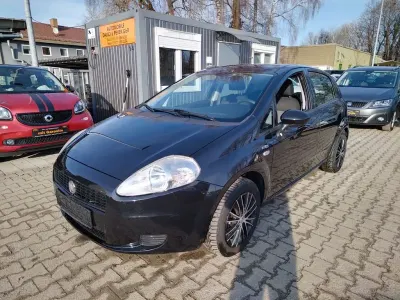 Gebraucht Fiat Grande Punto Basis 69 PS (50 kW) 2012 Schwarz Kleinwagen