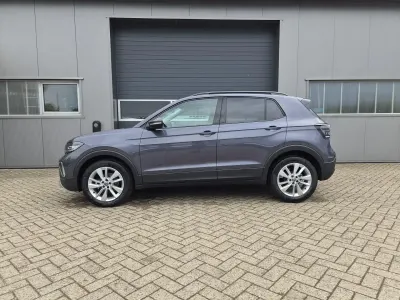 Neu VW T-Cross Life 116 PS (85 kW) 2026 Rauchgrau metallic SUV