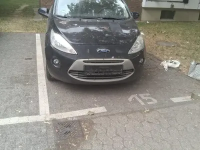 Gebraucht Ford Ka 69 PS (50 kW) 2011 Schwarz Kleinwagen