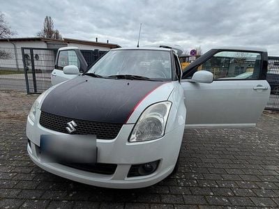Gebraucht Suzuki Swift 92 PS (67 kW) 2009 Weiß Kleinwagen
