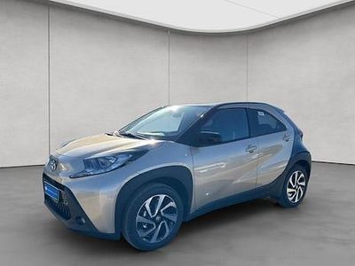 Gebraucht Toyota Aygo X Basis 72 PS (52 kW) 2025 Ginger beige / night sky SUV