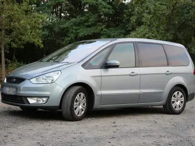 Gebraucht Ford Galaxy Trend 140 PS (102 kW) 2010 Silber Van / Kleinbus