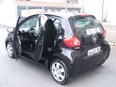Usata Toyota Aygo 68 CV (50 kW) 2009 Nero Utilitaria