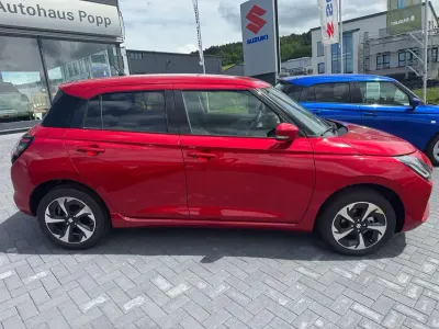 Neu Suzuki Swift Comfort+ 83 PS (61 kW) 2026 Rot Kleinwagen