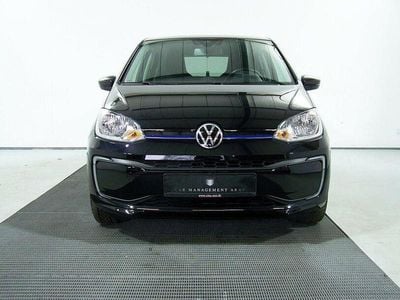 Gebraucht VW e-up! Active 61 kW (83 PS) 2021 Deep black (metallic) Kleinwagen