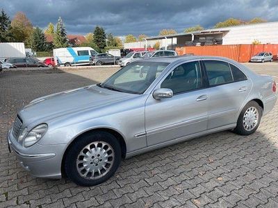 Mercedes E320