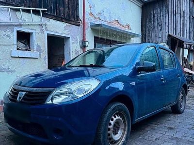 Second-hand Dacia Sandero 75 CP (55 kW) 2008 Albastru Hatchback