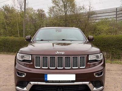 Second-hand Jeep Grand Cherokee Summit 250 CP (183 kW) 2015 Maro SUV