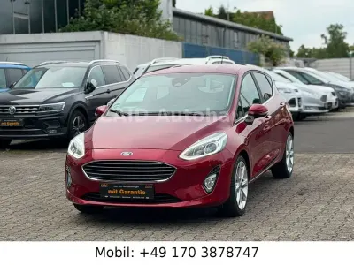 Gebraucht Ford Fiesta Titanium 101 PS (74 kW) 2018 Rot Kleinwagen