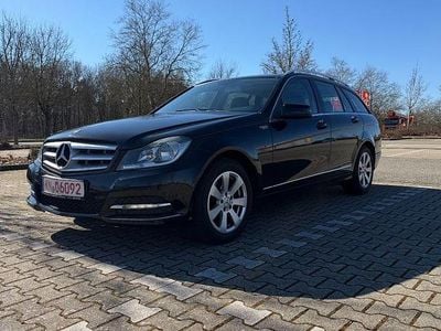 Gebraucht Mercedes C180 156 PS (114 kW) 2012 Schwarz Kombi