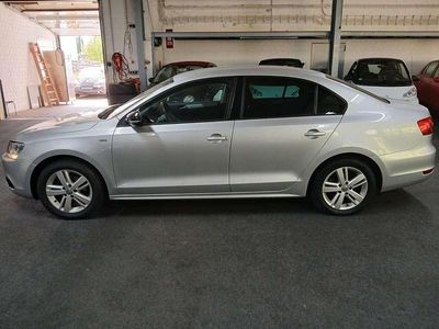 Usata VW Jetta Match 105 CV (77 kW) 2012 Argento Berlina