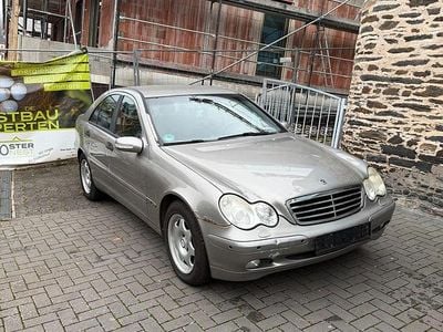 Grau Gebraucht 2003 Mercedes C180 Limousine | 950 €