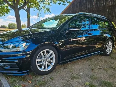 Second-hand VW Golf VII R-line 150 CP (110 kW) 2020 Negru Break