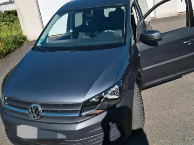 Gebraucht VW Caddy Trendline 102 PS (75 kW) 2019 Grau Van / Kleinbus